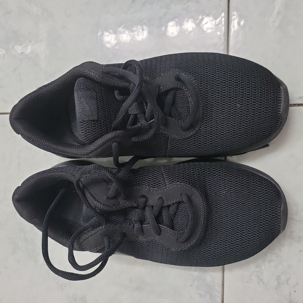 Nike Tanjan